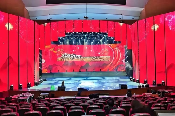 P3.9 แผนไฟ LED ให้เช่าภายในห้อง ประสิทธิภาพพลังงาน อัตราการอัพธรใหม่ 7680Hz สําหรับห้องประชุมและงานแสดงสินค้า