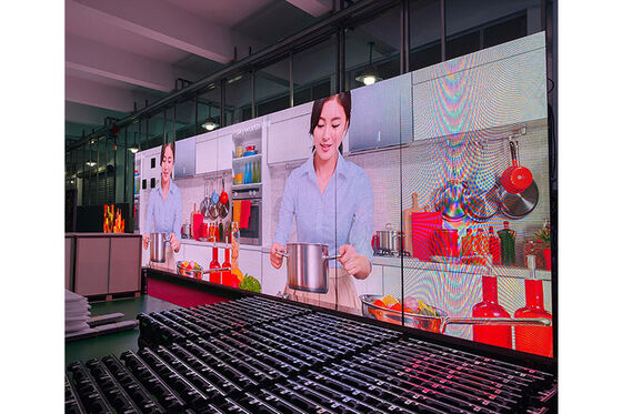 P2.6/P2.9 LED Video Wall แบบยืดหยุ่นภายในบ้าน อัตราการปรับปรุงสูงสุด 7680Hz สําหรับงานมอบทุน